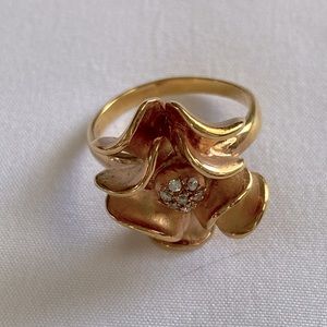 RSC Gold Flower Ring